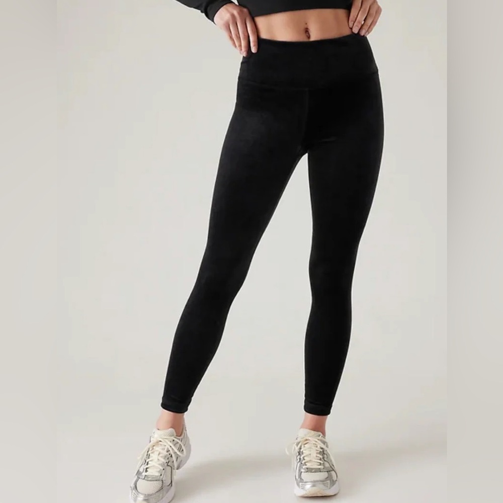 Athleta Elation Velvet Tight in black size 2X